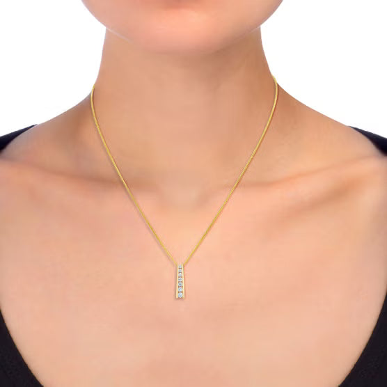 14kt Yellow Gold Seven-Diamond Pendant Necklace, 0.50 ctw